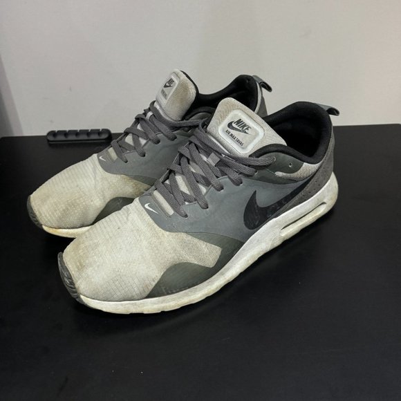 Men Nike Air Max Tavas Black Gray Size US 10.5 - Picture 3 of 5